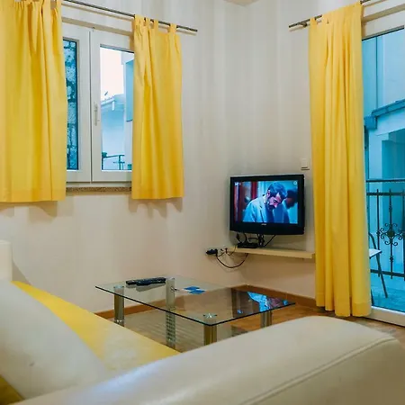 Apartment Deluxe Center Baska Voda