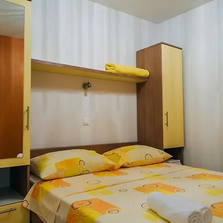 Deluxe Center Baska Voda