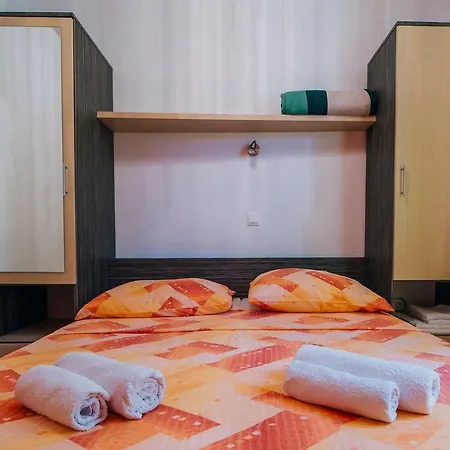 Deluxe Center Apartment