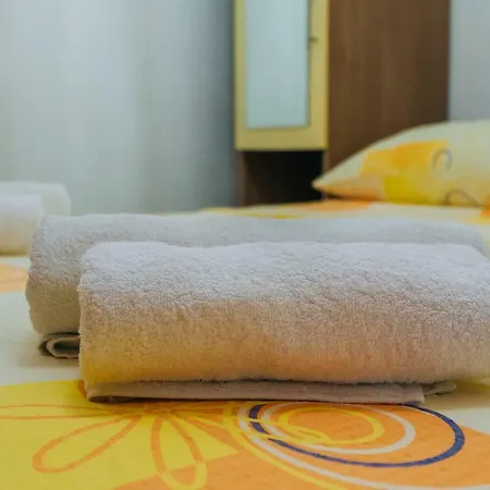 Deluxe Center Apartment *