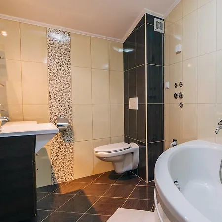 Apartment Deluxe Center Baska Voda