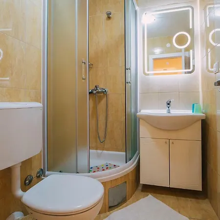 Deluxe Center Apartment Baska Voda