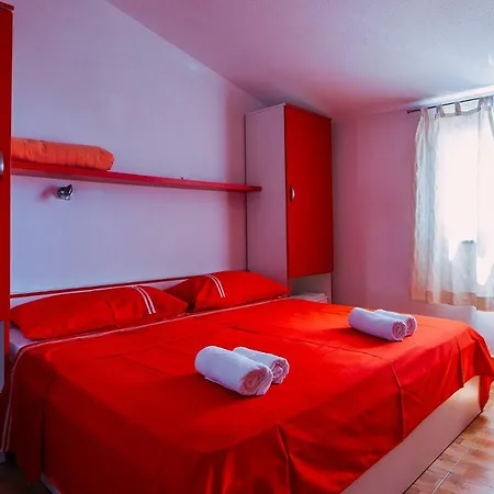 Deluxe Center Apartment