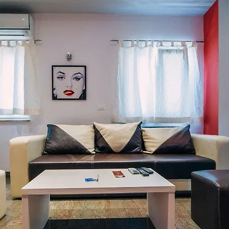 Deluxe Center Baska Voda